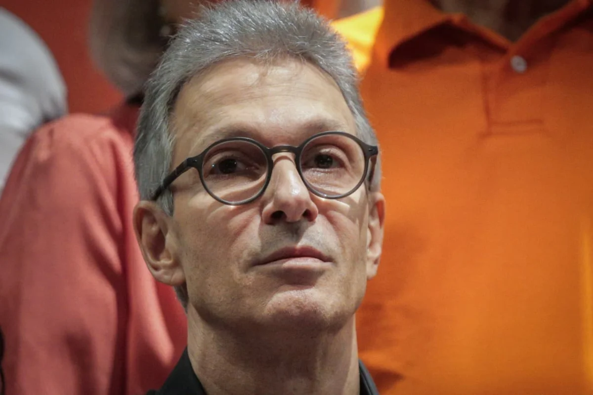 Zema é oficializado candidato à Presidência e reforça discurso de oposição ao PT