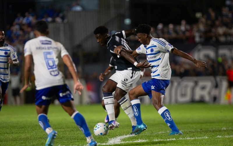 Cruzeiro vence no Baenão, quebra tabu e afunda o Remo na vice-lanterna da Série A