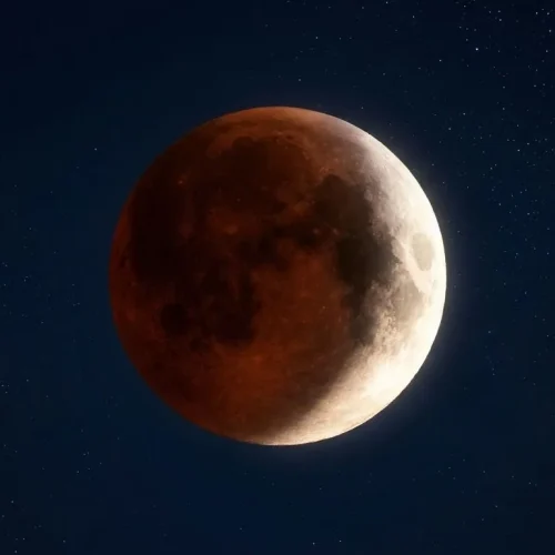 Eclipse parcial da Lua acontece nesta quinta-feira e será visto em todo o Brasil