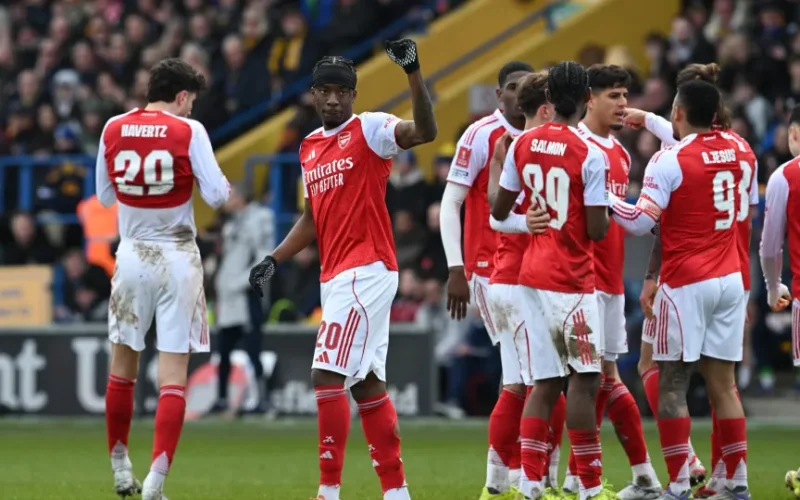 Arsenal Supera Desafio do Mansfield e Avança nas Quartas da Copa da Inglaterra