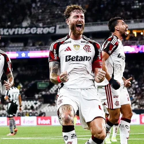 Flamengo Brilha Sob o Olhar de Ancelotti e Imprime Goleada no Botafogo