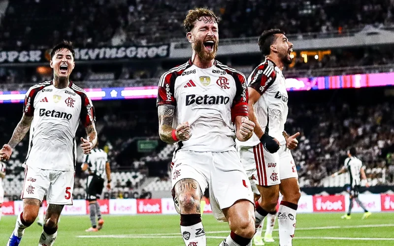 Flamengo Brilha Sob o Olhar de Ancelotti e Imprime Goleada no Botafogo