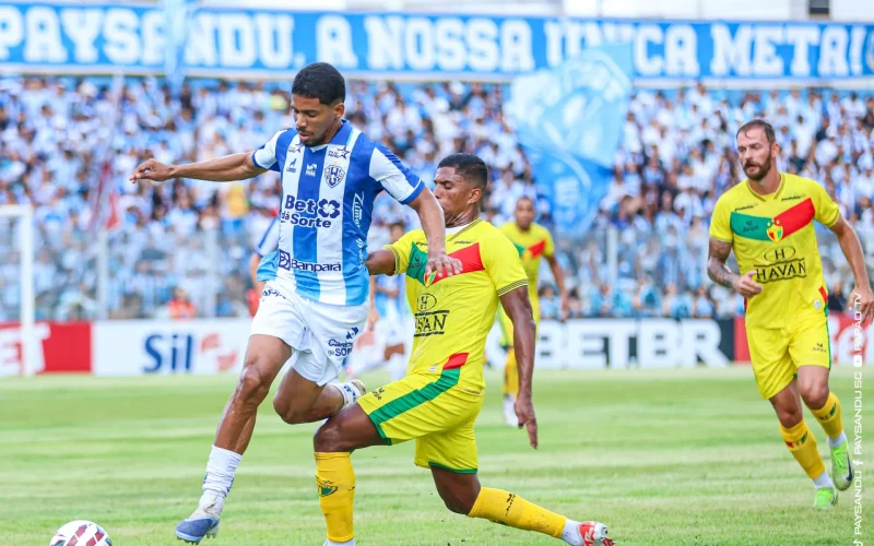 Paysandu e Brusque empatam na Curuzu em jogo marcado por polêmica da arbitragem
