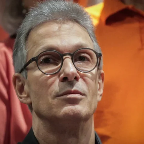 Zema é oficializado candidato à Presidência e reforça discurso de oposição ao PT